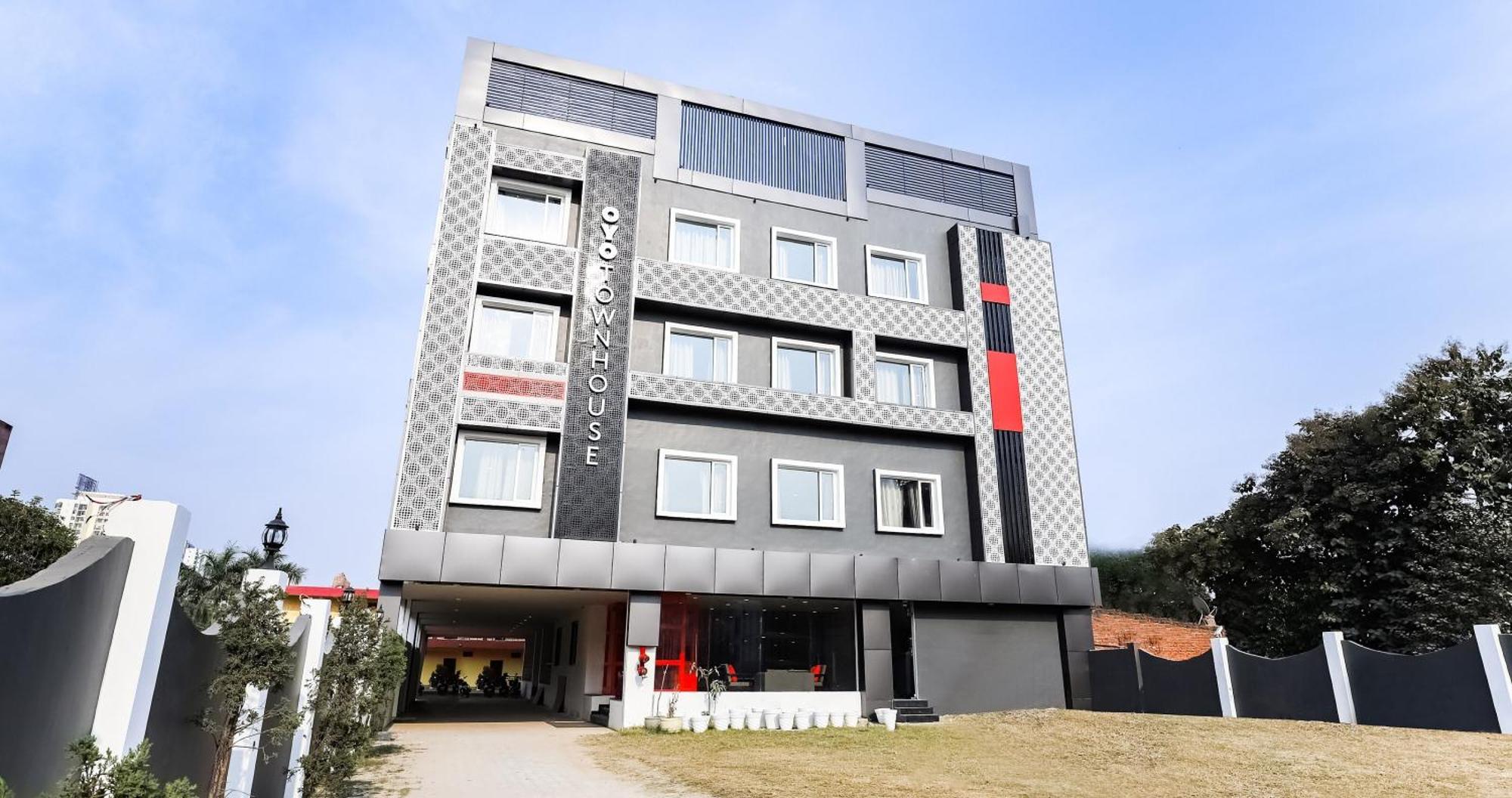 Townhouse Prithvi Resort Near Phoenix Palassio Lucknow Exterior photo